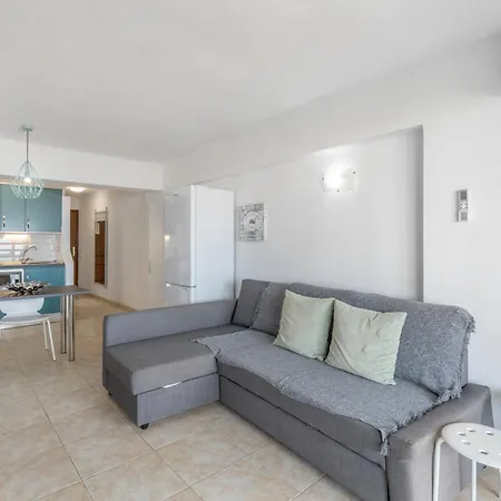Santa Maria 151 アパート